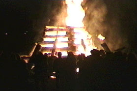 ../bonfire/bonfire18.JPG